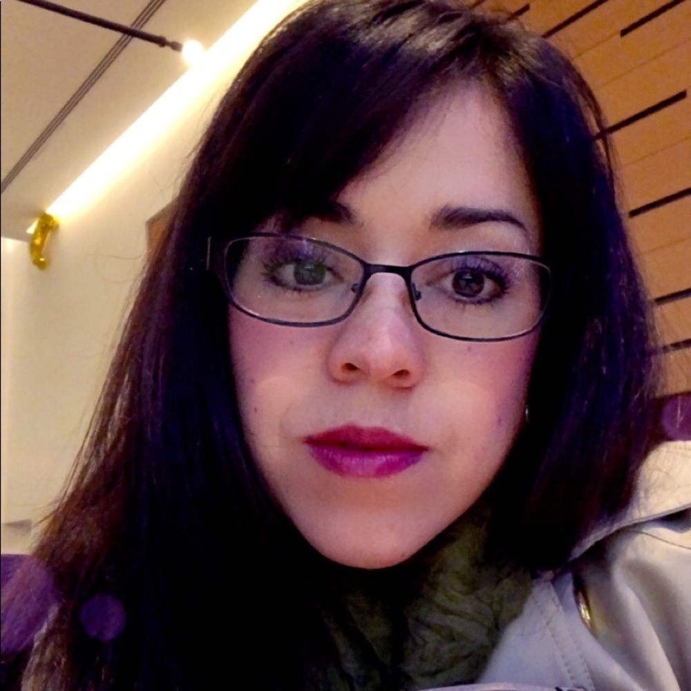 Meet your Posher, Cinthya